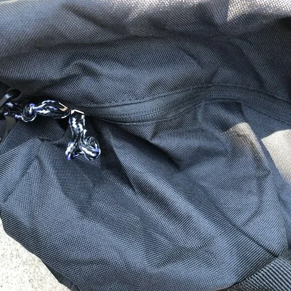 LG LIFE'S GOOD Duffle Bag Unisex Black Zipper Nylon Travel Gym - Picture 5 of 6